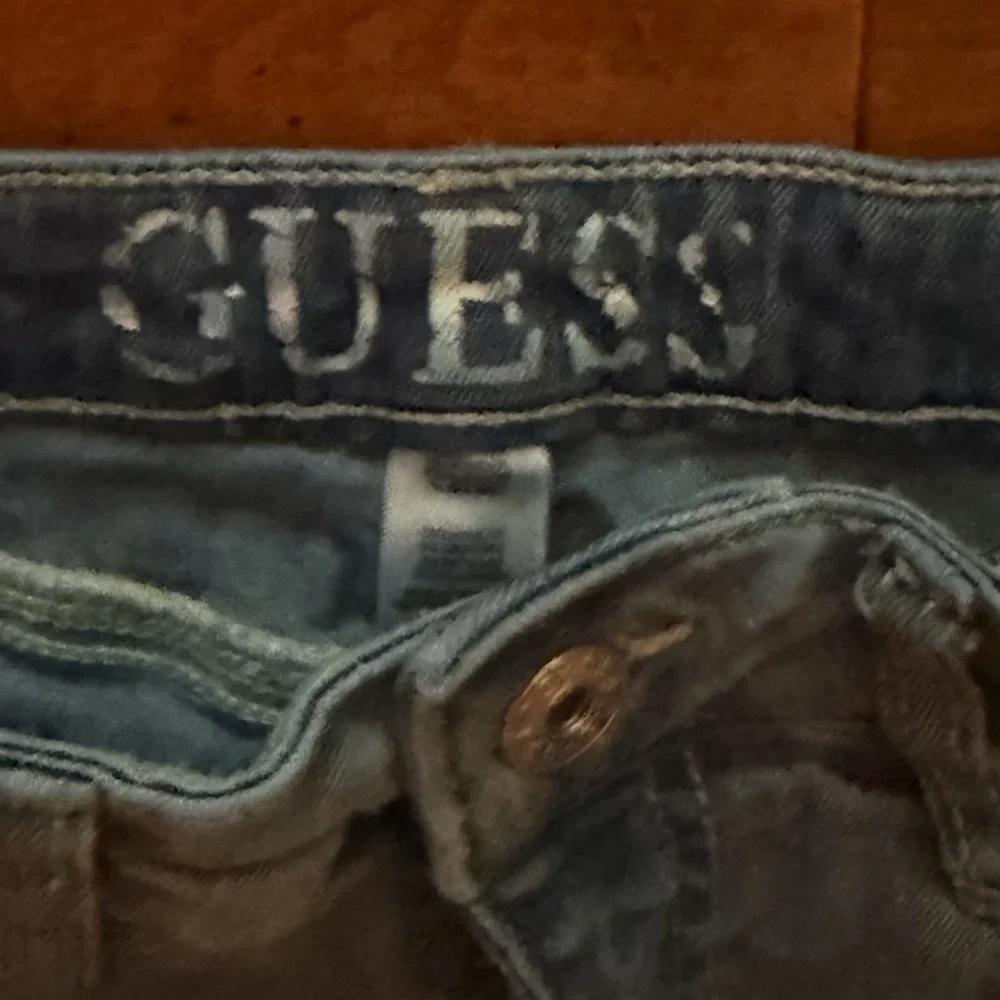 Guess‎ Girls Light Wash Jeans Size 10 Rhinestone Logo